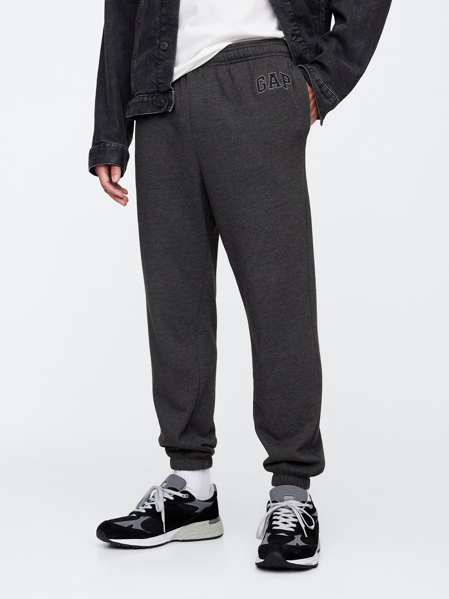 GAP Logo Men's Joggers – Grey